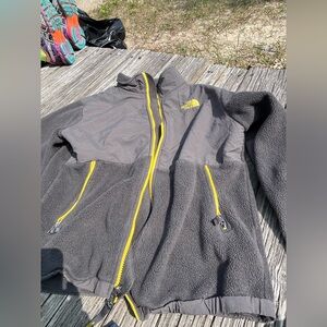 The North Face Kids Gray Jacket with Yellow Accents boys FLEECE SZ 8